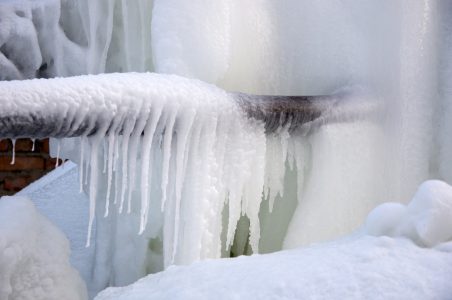 Winter Plumbing Precautions: Preventing Frozen Pipes